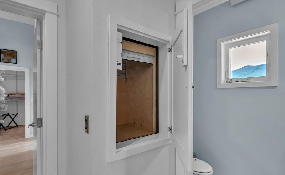 2nd story half bath