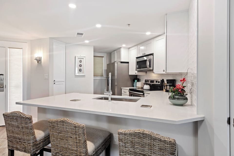 Kitchen with bar seating