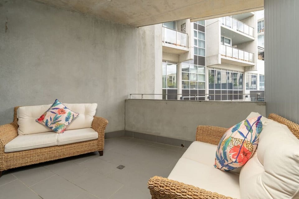 Relax on our comfy balcony, designed for ultimate outdoor enjoyment. With comfortable seating and a cosy atmosphere, it’s the perfect spot to unwind, enjoy a drink, and take in the views.