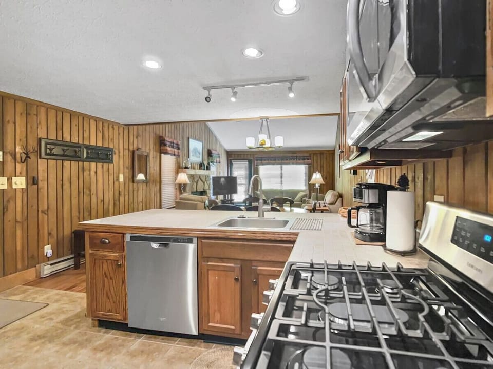 Fully equipped kitchen