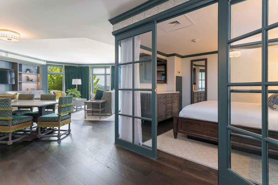 Suite (Estate) | Premium bedding, in-room safe, desk, iron/ironing board