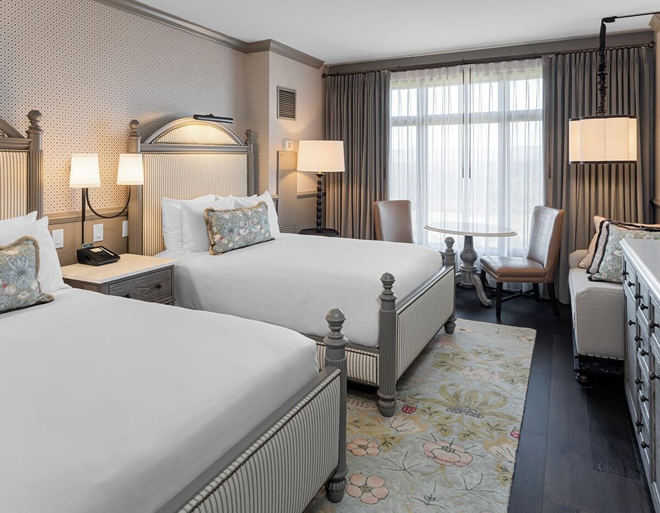 Premium bedding, in-room safe, desk, iron/ironing board