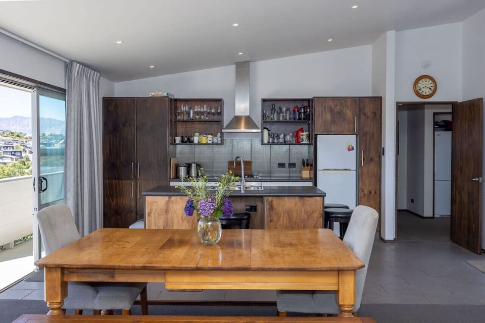 Kitchen and dining area
