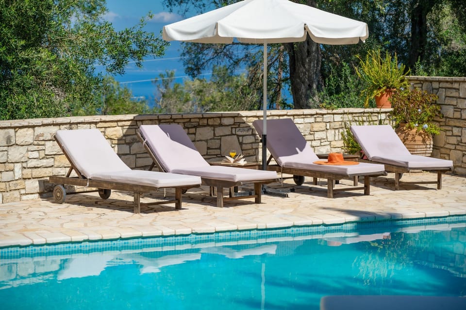 Poolside paradise%3A Enjoy sun%2Dsoaked days in your private oasis