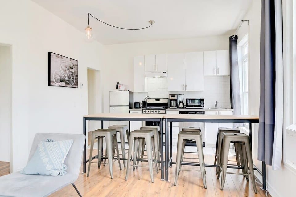 A good spot to dine or work together.
