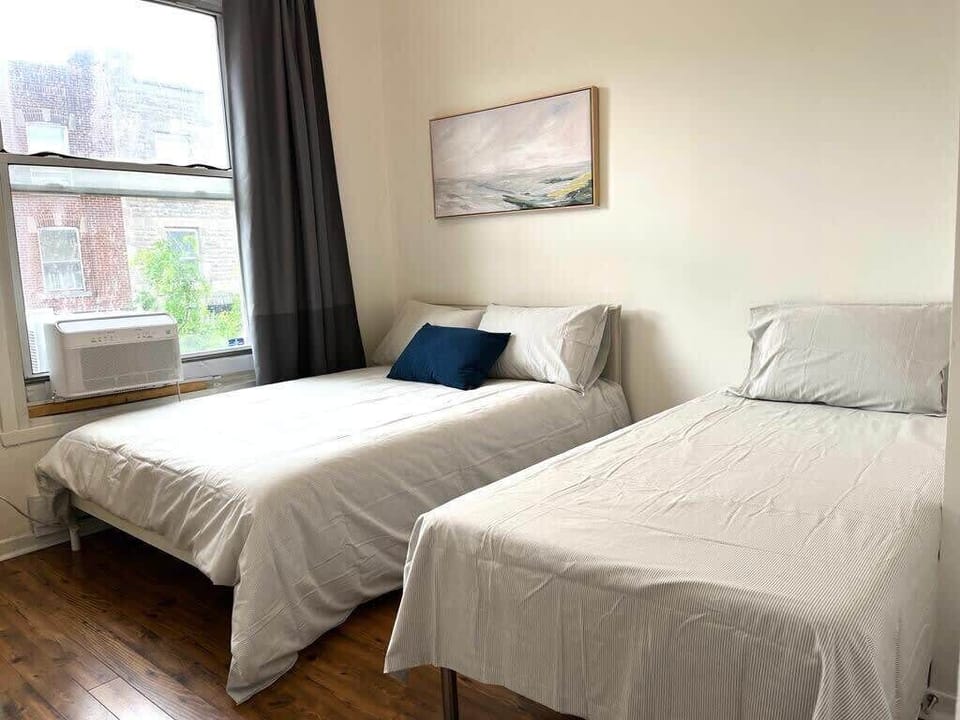 Bedroom 2 with a double and a twin bed.