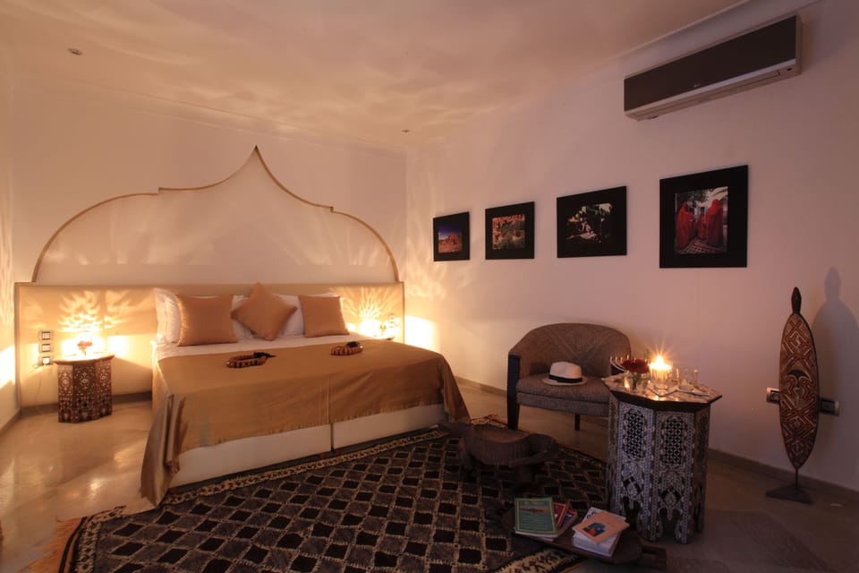 Deluxe Room (Qibli) | Premium bedding, down comforters, pillowtop beds, in-room safe