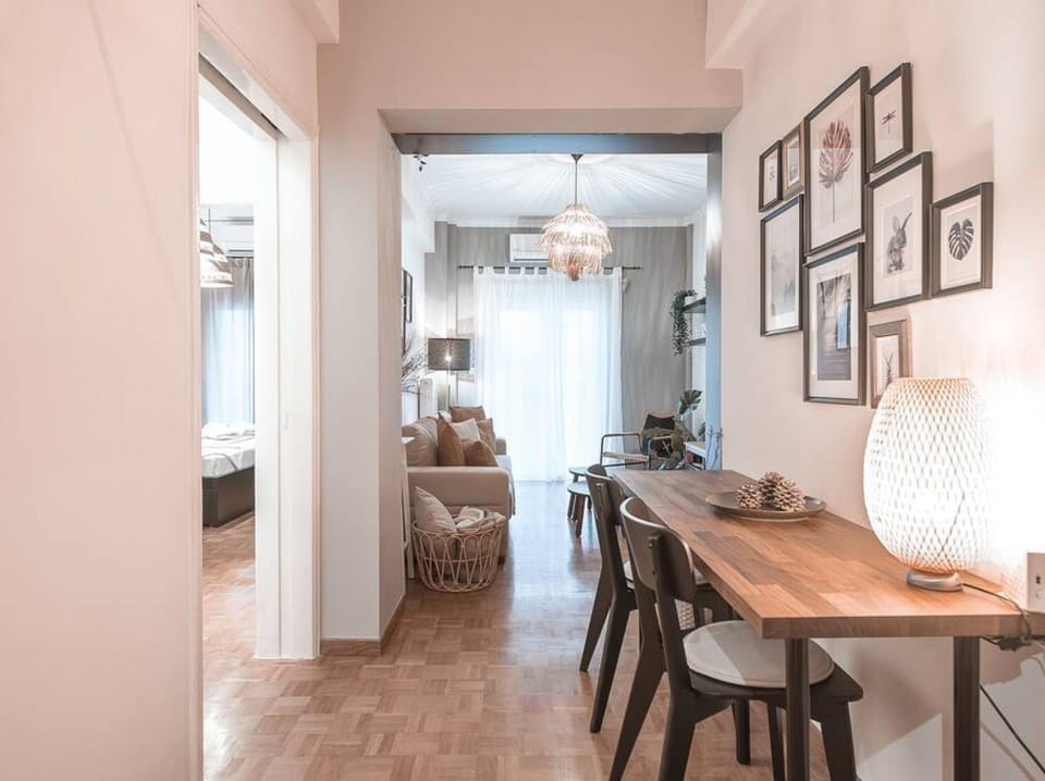 House | 1 bedroom, desk