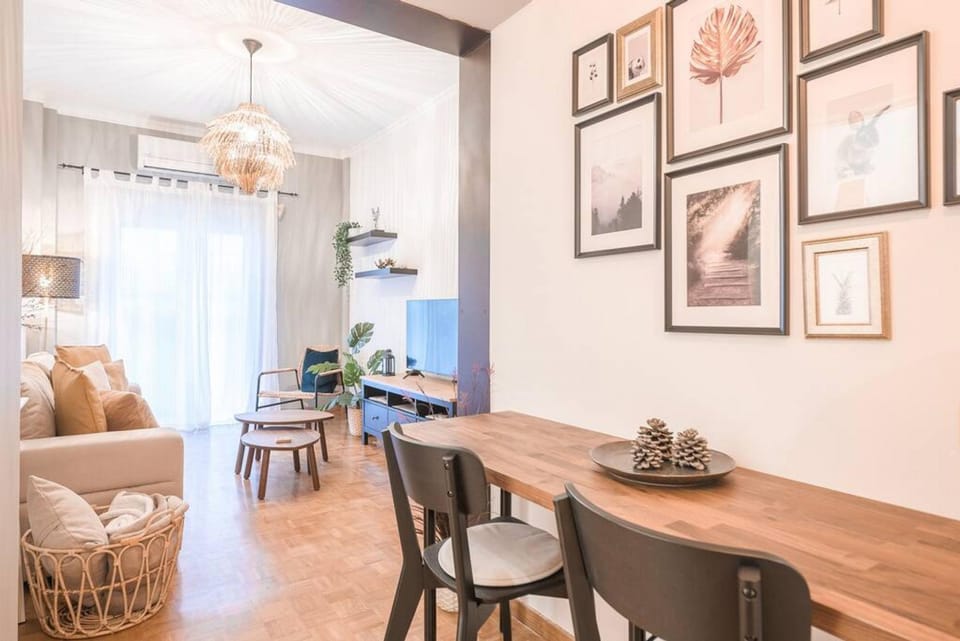 House | 1 bedroom, desk