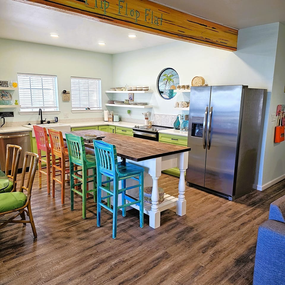 Aly-Kats Kitchen