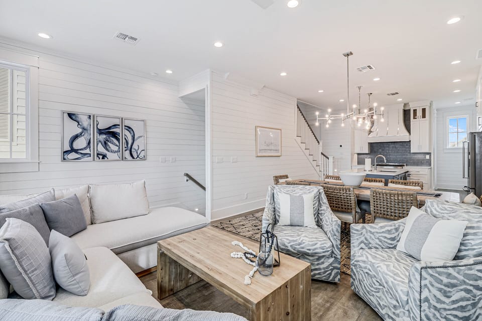 Living Area, 2nd Floor