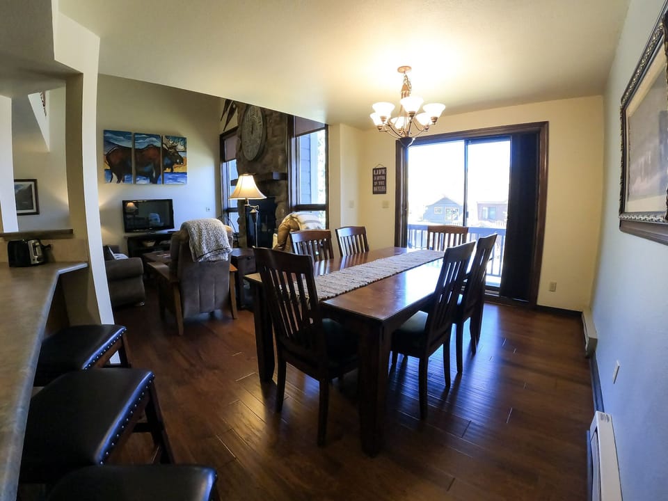 Dinning Room / Living Room