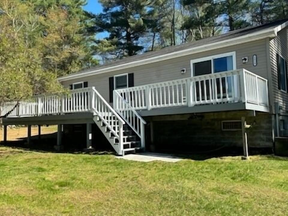 Home with spacious deck