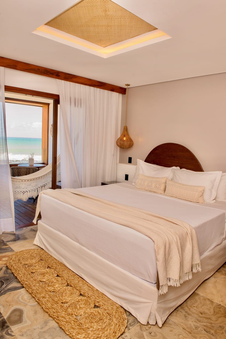 Deluxe Room, Sea View | Minibar, desk, free cribs/infant beds, free WiFi