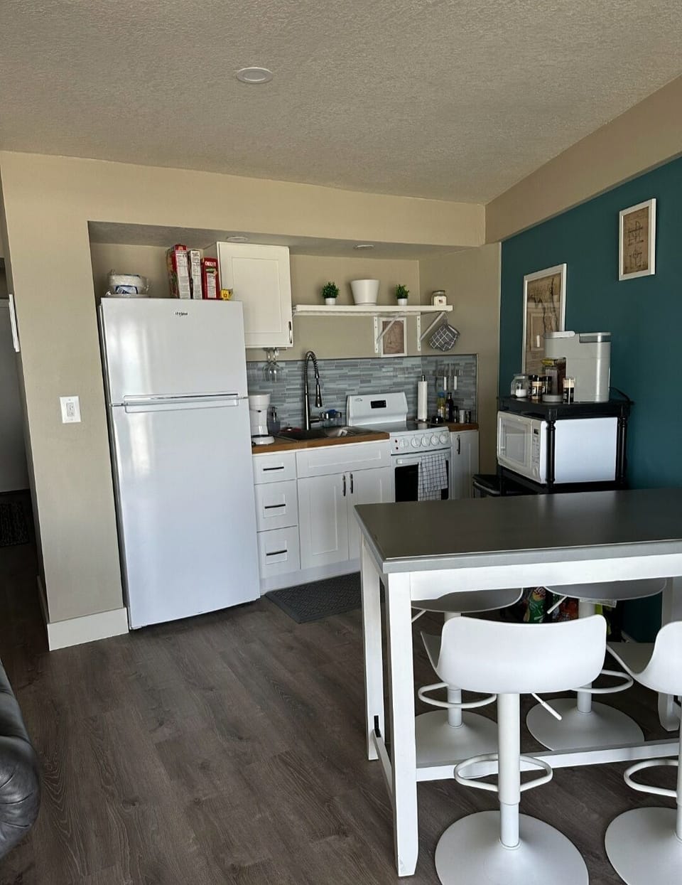 Full kitchen fully stocked