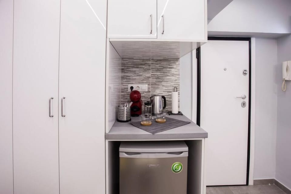 House | 1 bedroom, desk