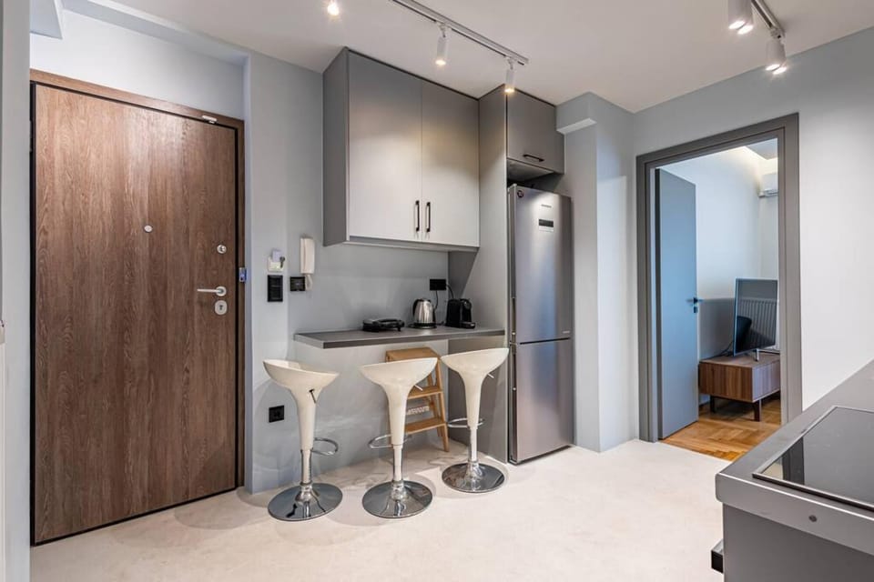 House | 1 bedroom, desk