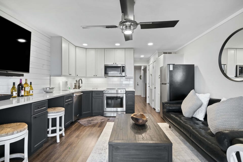 Full Kitchen including dishwasher!