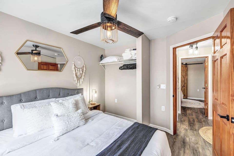 Newly Renovated-across the Street From Von Stiehl Apartment in Algoma