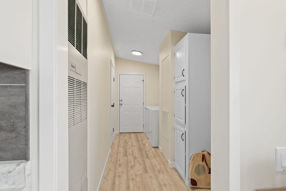Laundry room (2)