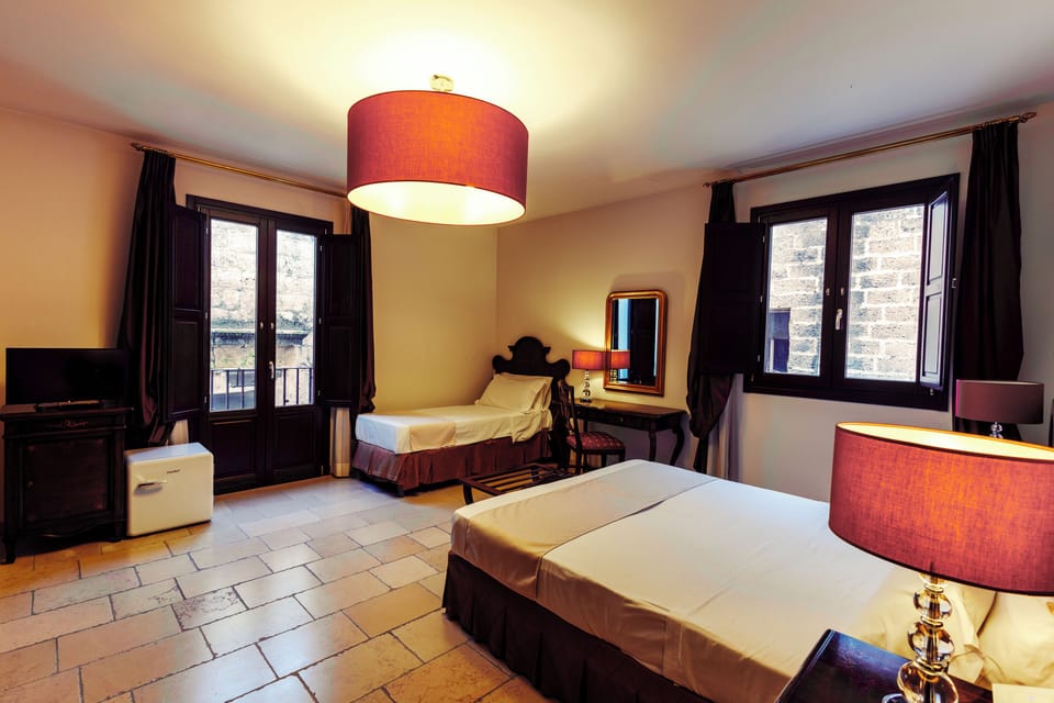 Superior Triple Room | Desk, laptop workspace, soundproofing, free WiFi