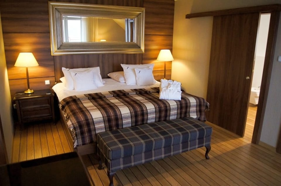 Premium Apartment | Premium bedding, minibar, in-room safe, desk