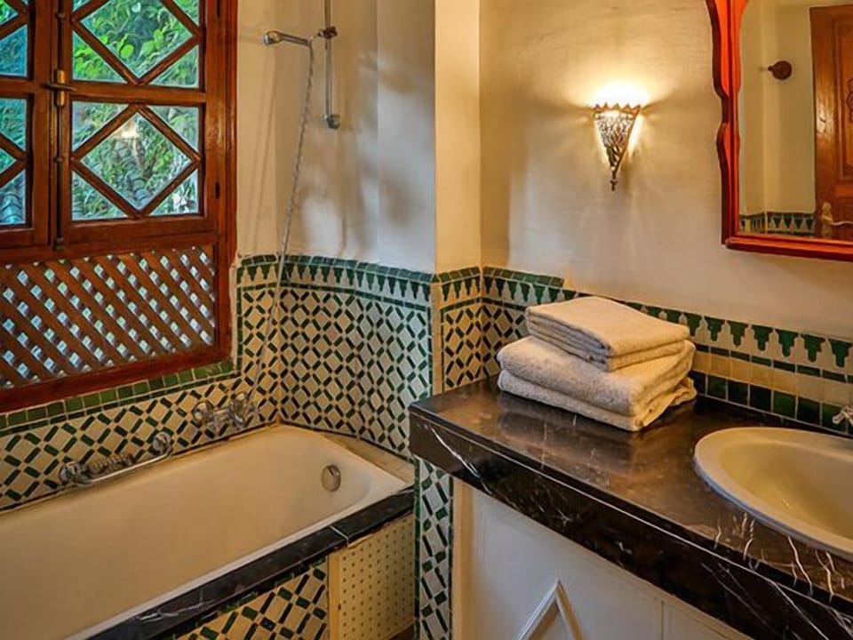 Superior Double Room Single Use, Private Bathroom, Garden View | Bathroom | Combined shower/tub, deep soaking tub, free toiletries, hair dryer