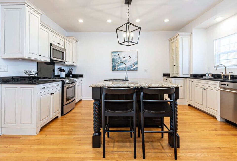 Your beautiful, updated chef`s kitchen!