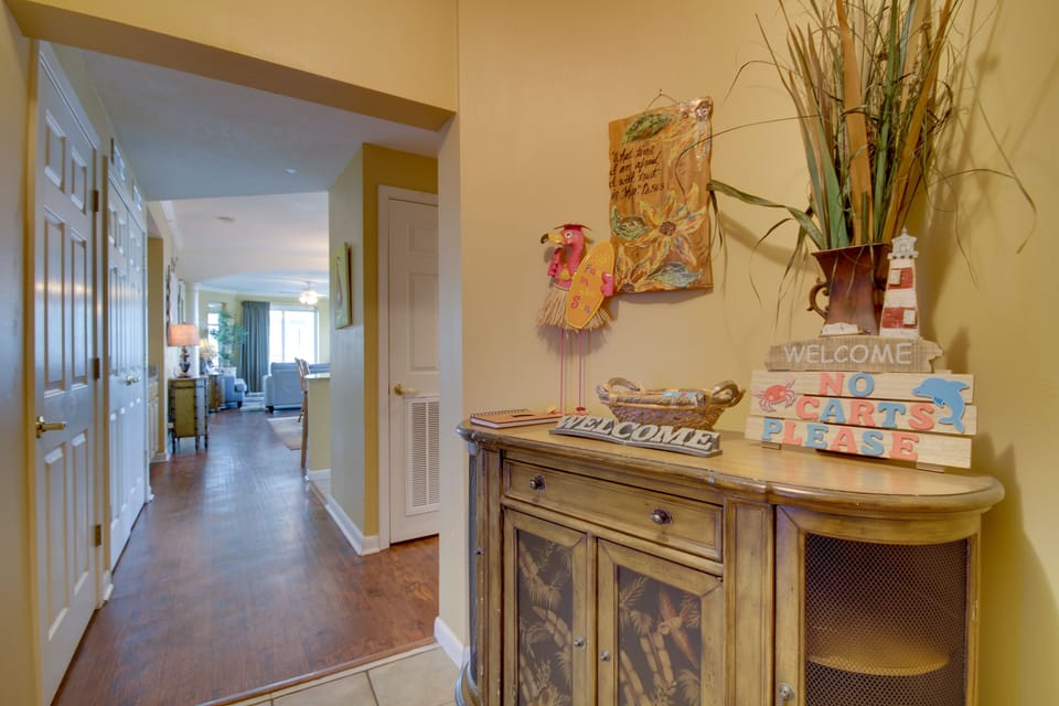 Entryway | Free WiFi | Central Heating & A/C