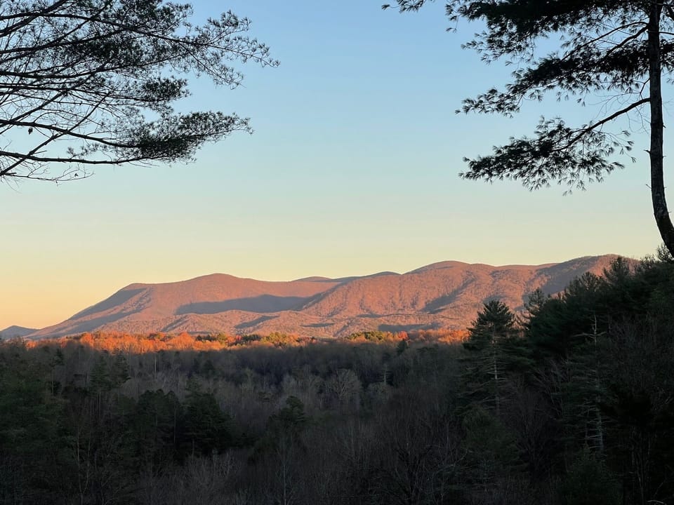 Long range stunning mountain views 