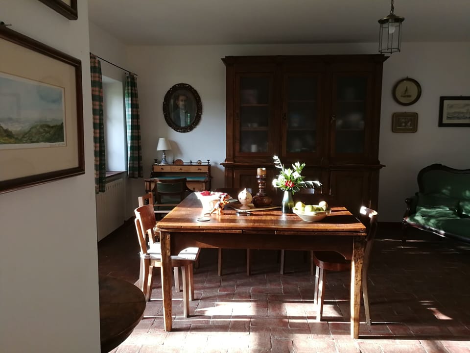 Comfort Cottage, 2 Bedrooms, Non Smoking, Pool View | Dining room