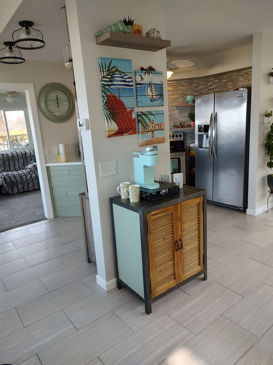 coffee/tea  Keurig and compliments..