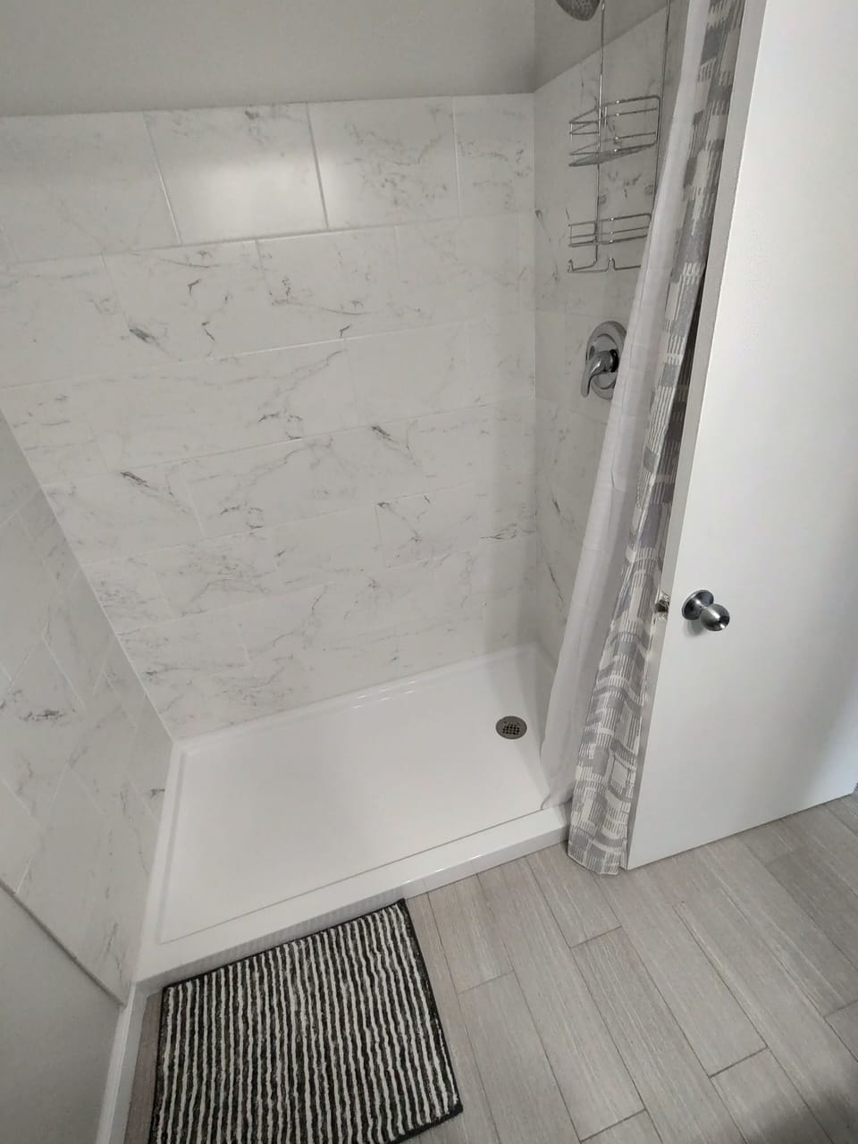 upstairs walk in shower 