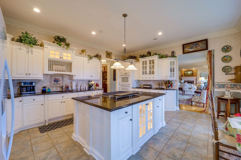 Kitchen | Dishwasher | Drip/Keurig Coffee Maker | Griddle