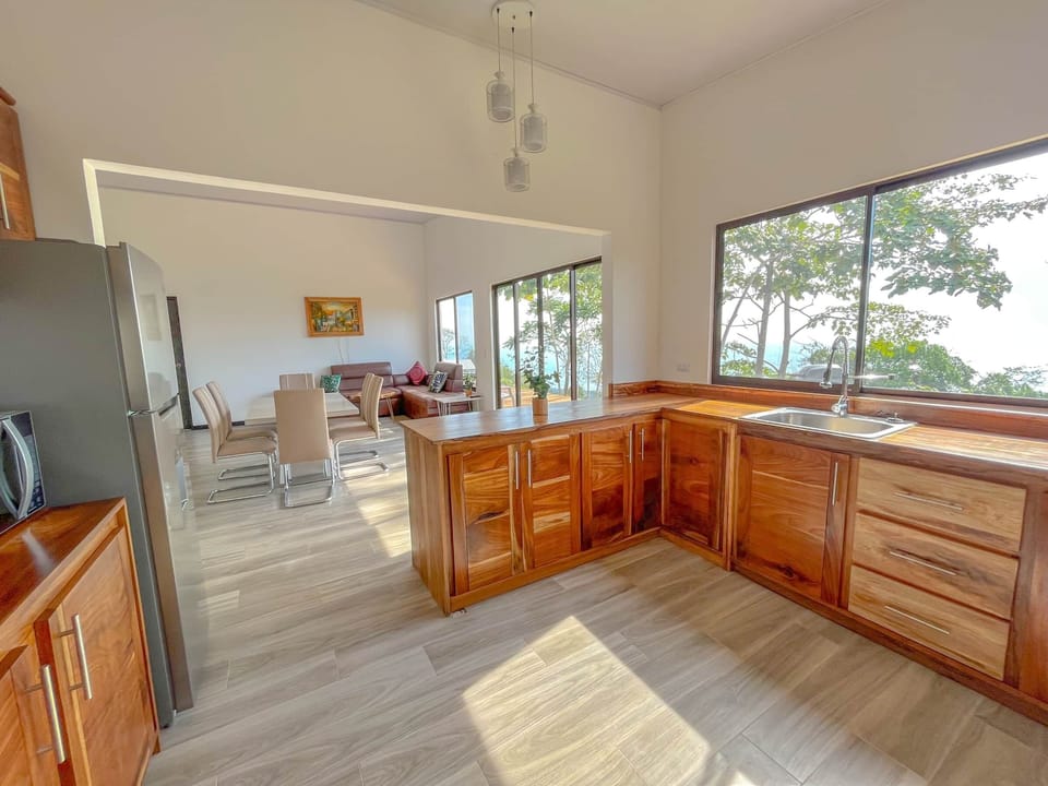 KITCHEN LAYOUT COMMON AREA