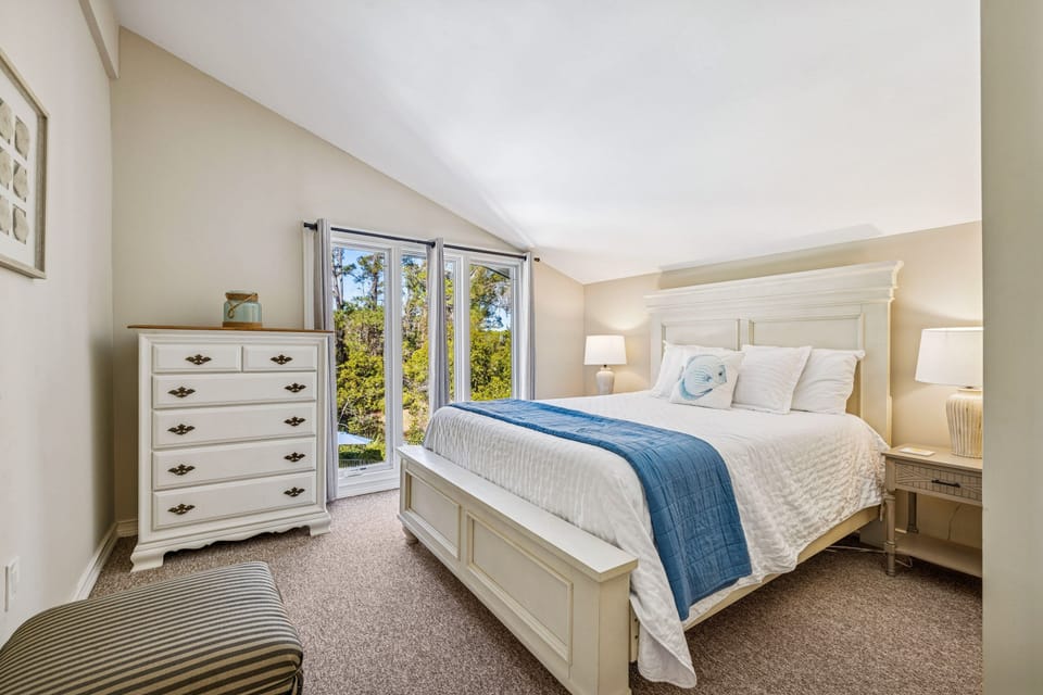 Guest Bedroom 2 - Queen En-Suite: Queen bed with spa-like full bathroom