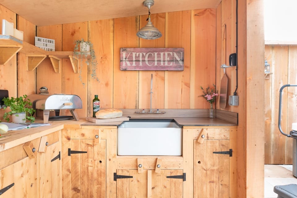 Belfast Sink, Outside Lighting- Devon Heaven Hideaways