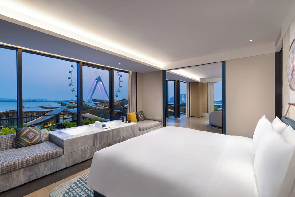 Suite, 1 King Bed, Lake View | Laptop workspace, soundproofing, WiFi (free), bed sheets