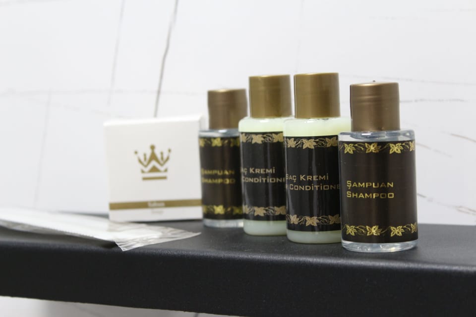 Basic Studio Suite | Egyptian cotton sheets, premium bedding, in-room safe, desk