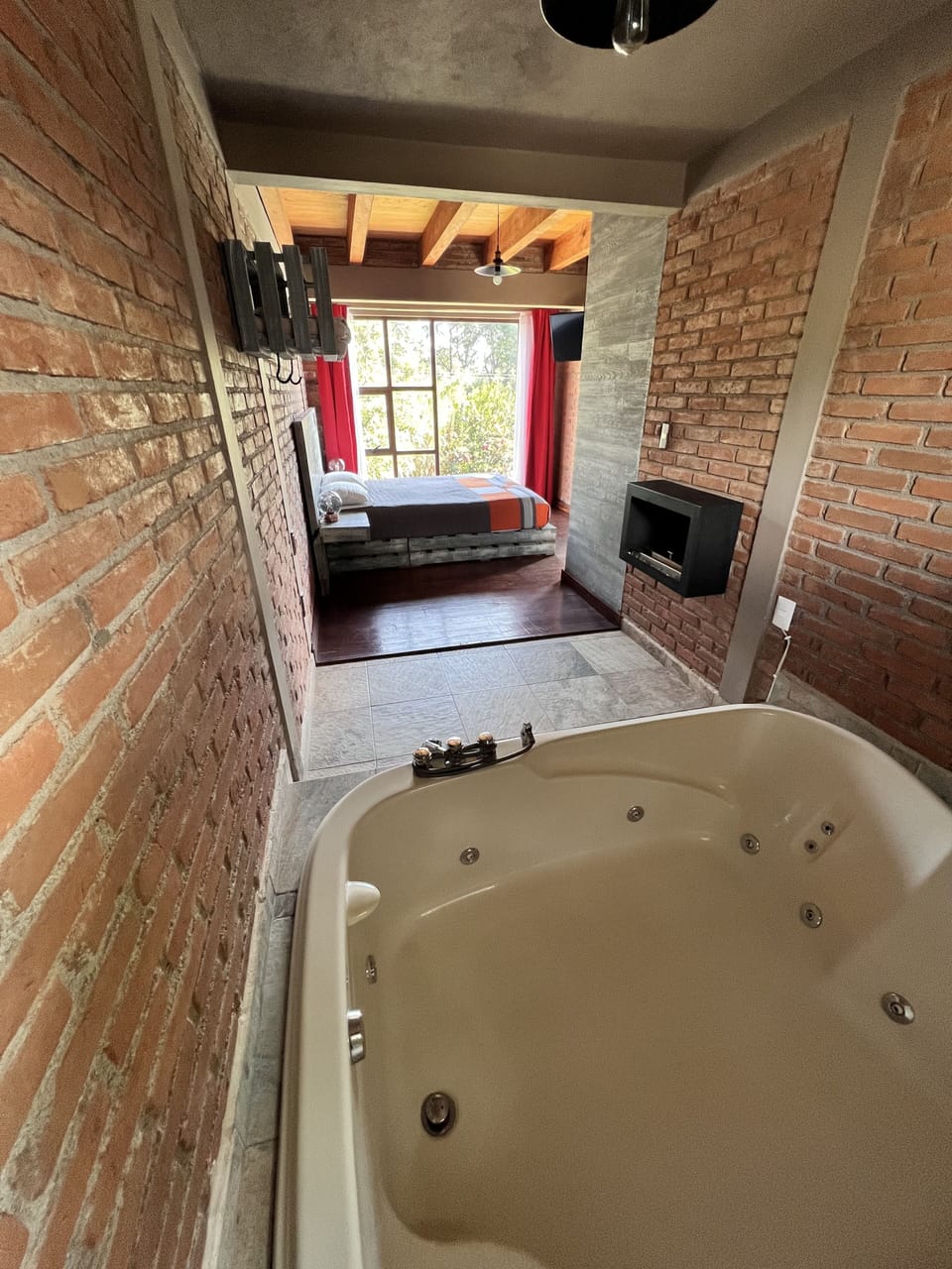Deluxe Villa, with balcony and jacuzzi in the main bedroom | Minibar, iron/ironing board, WiFi (free), bed sheets