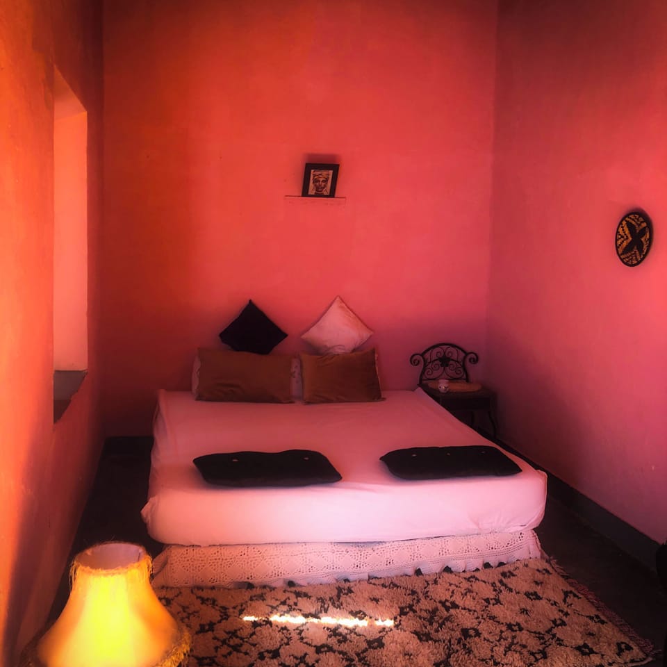 Traditional Double Room | Desk