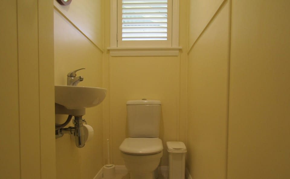 Additional toilet