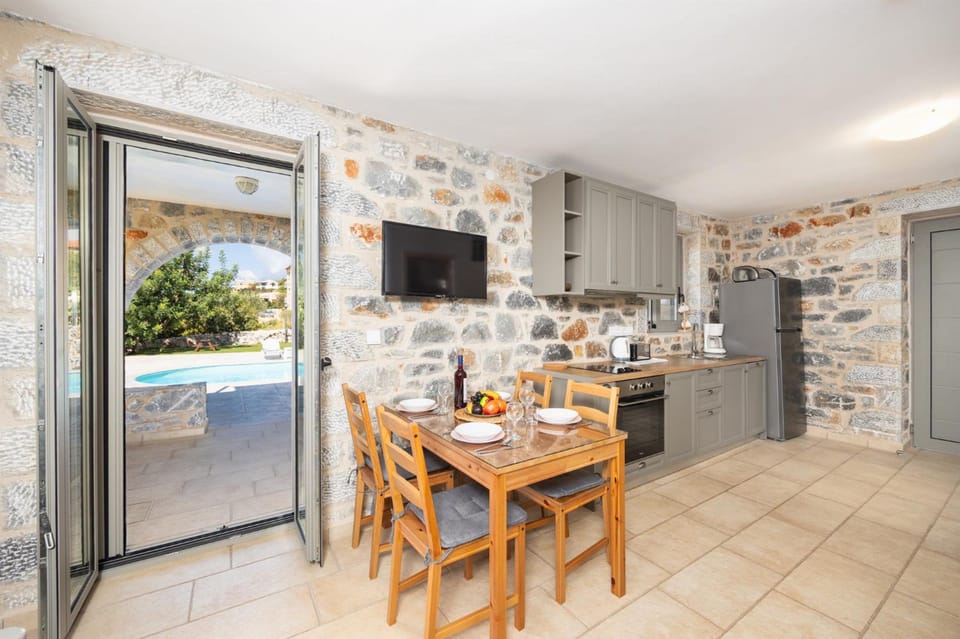 House | 2 bedrooms, soundproofing