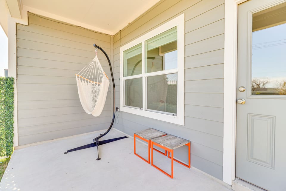 Patio | Outdoor Seating