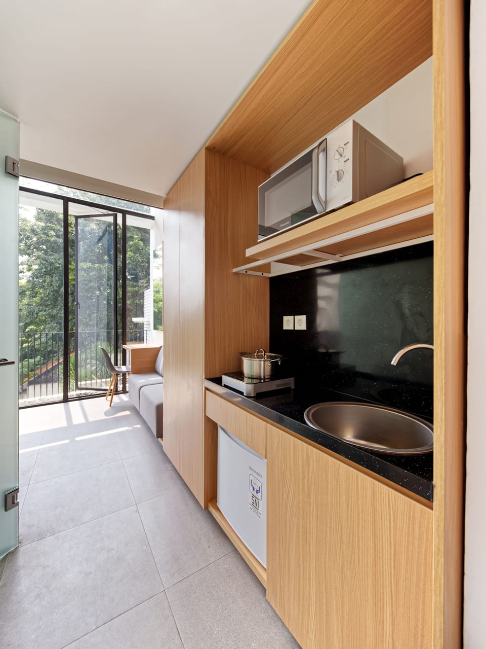 Superior Room, Kitchen, Mezzanine | Private kitchen | Mini-fridge, microwave