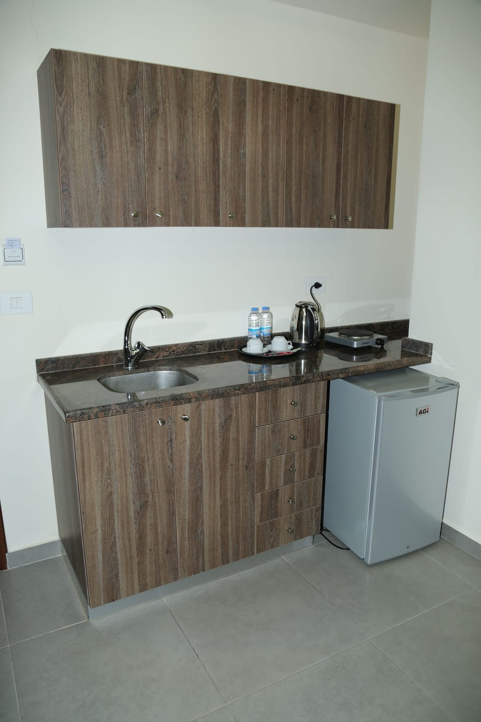 Superior Suite | Private kitchenette | Mini-fridge, cookware/dishes/utensils