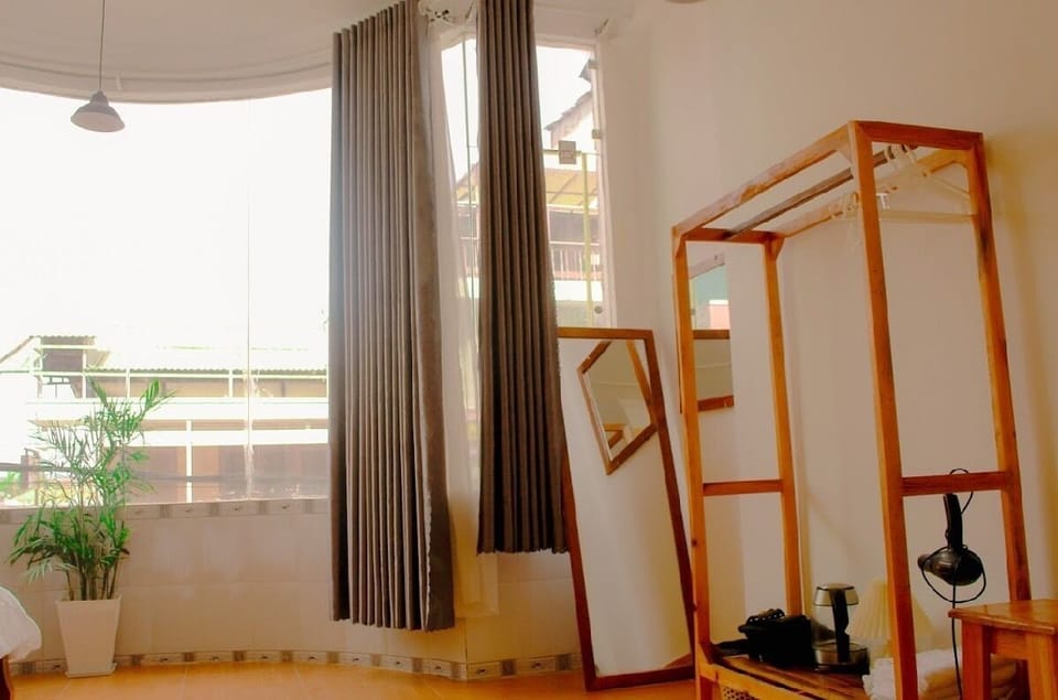 Deluxe Double Room Single Use | Individually decorated, individually furnished, blackout drapes