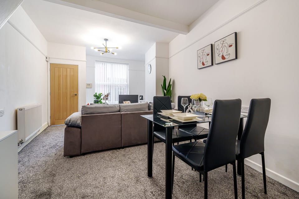 Executive Apartment, 2 Bedrooms | Living area