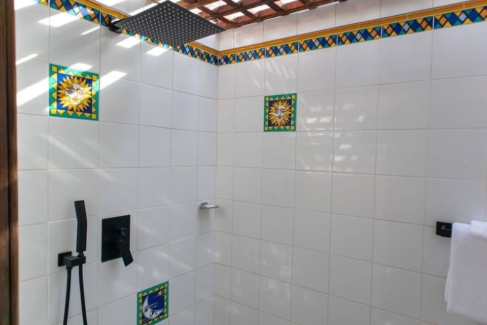 Charming Cottage Located In Cap Estate - Orchid Cottage 1 Bedroom Home by RedAwning Cottage in Caribbean