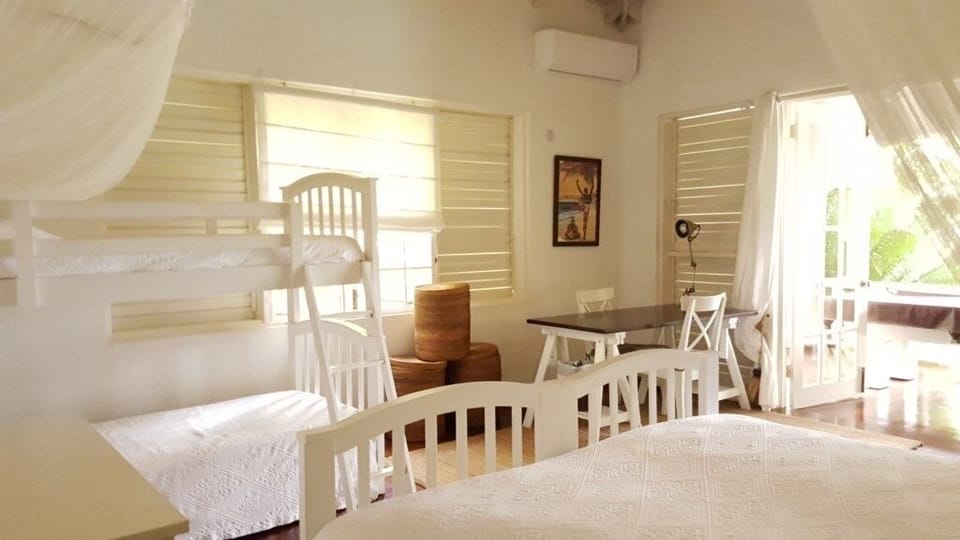 Villa Kessi - Beautiful Caribbean Style Family Villa 3 Bedroom Villa by RedAwning Villa in Caribbean